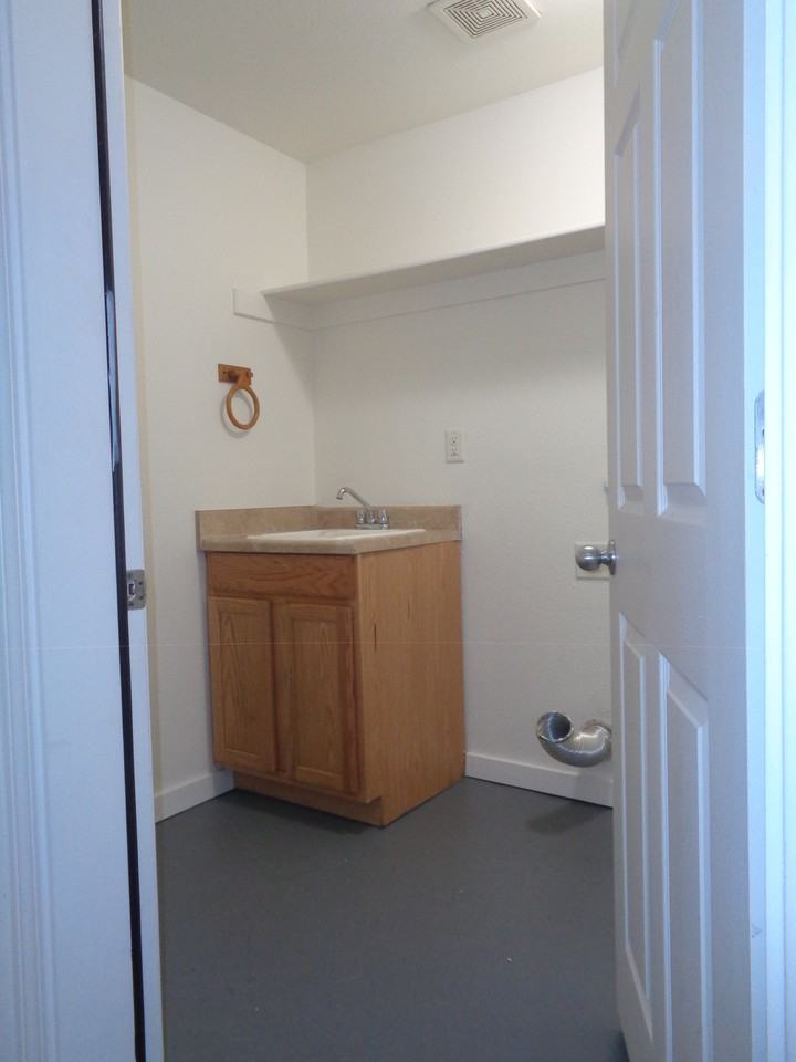 436 Norway St Ne #1 - Photo 7 of 16