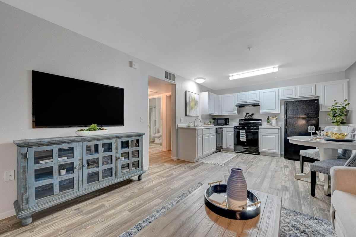 990 Equestrian Dr - Photo 7 of 19