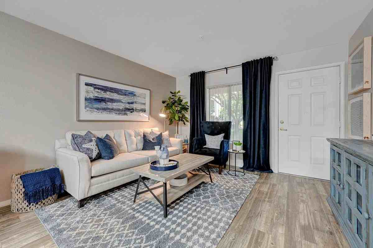 990 Equestrian Dr - Photo 4 of 19
