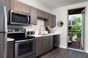 featured image of 453 13th St