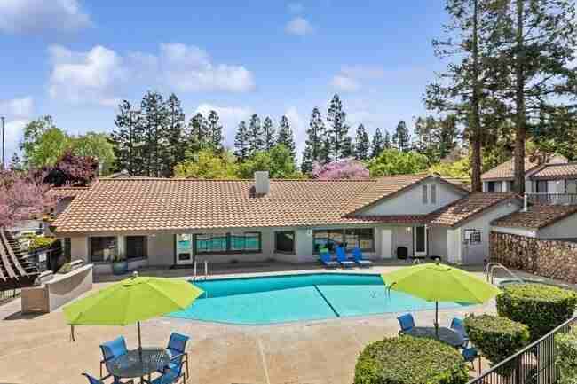 2645 Stonecreek Dr - Photo 7 of 43