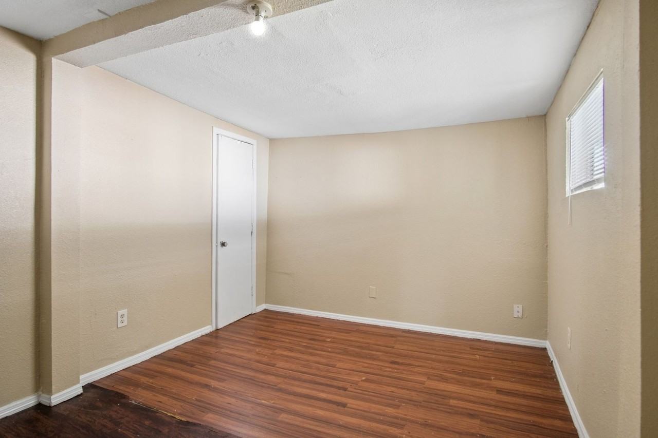 607 Gulf - Photo 6 of 23