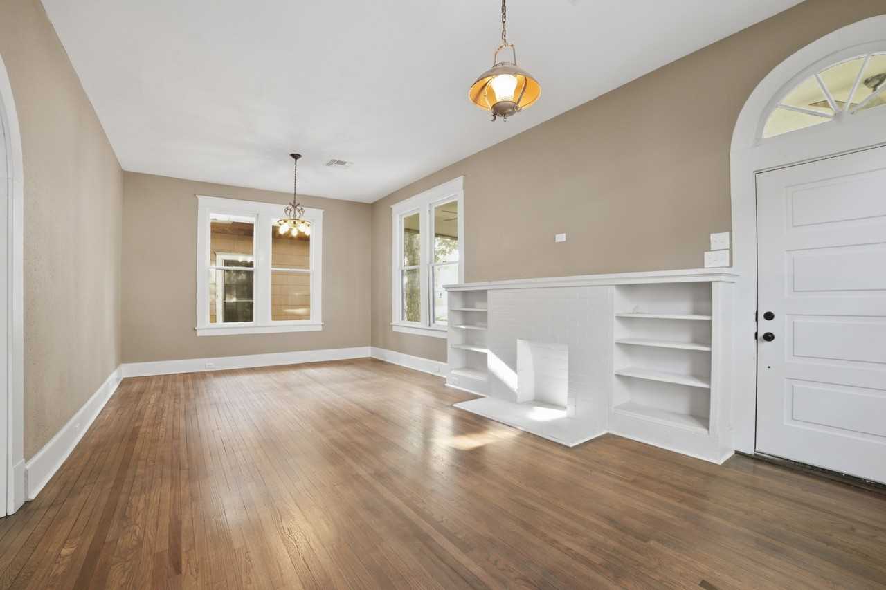 415 Boulevard St #1 - Photo 4 of 24