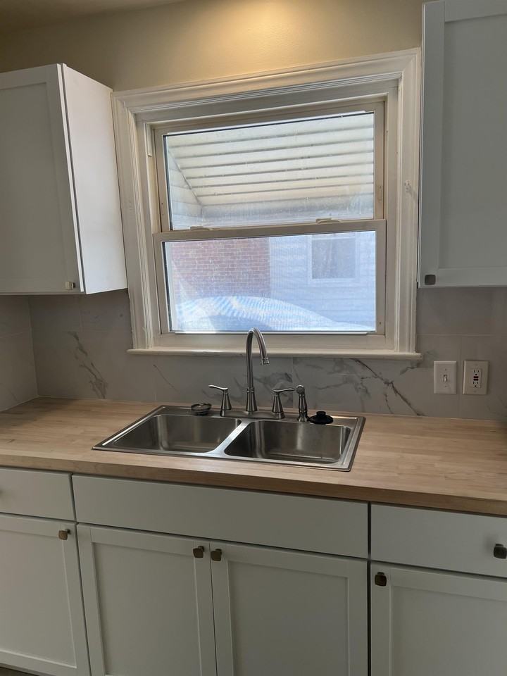 7451 Grandmont Ave #1 - Photo 4 of 18