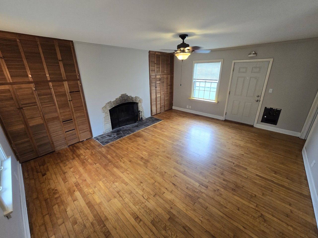 2841 P St #2 - Photo 2 of 8