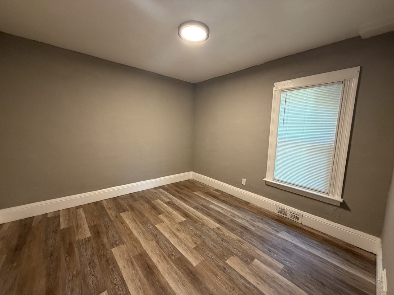 215-217 Emerson Street - 217 DN #217DN - Photo 3 of 8