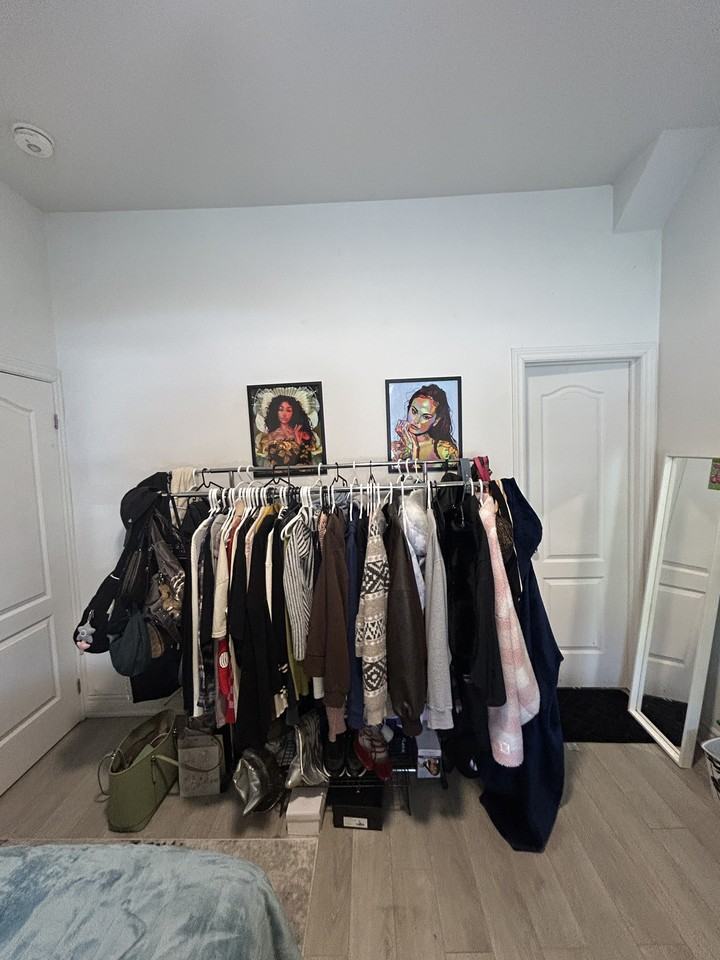1267 King St W - Photo 2 of 10