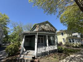 featured image of 322 N Plain St #2