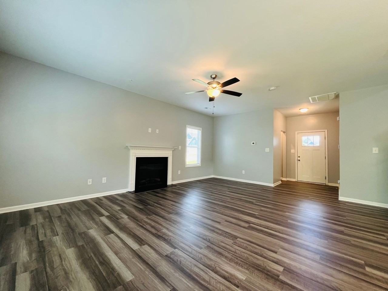 2165 Stonewash Dr - Photo 4 of 25