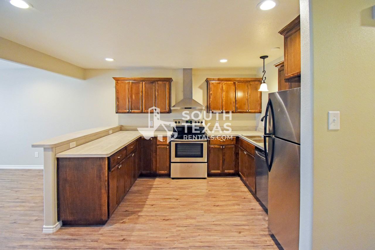 906 Simpson RdApt A #A - Photo 4 of 11