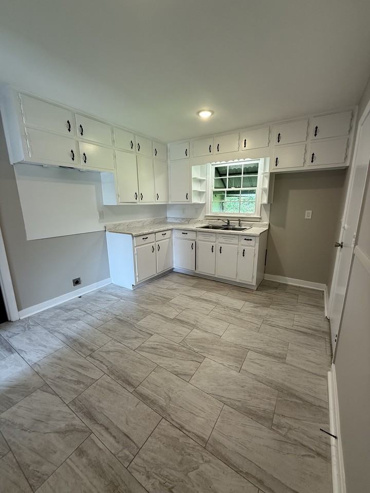 2332 3rd St Nw #1 - Photo 4 of 14