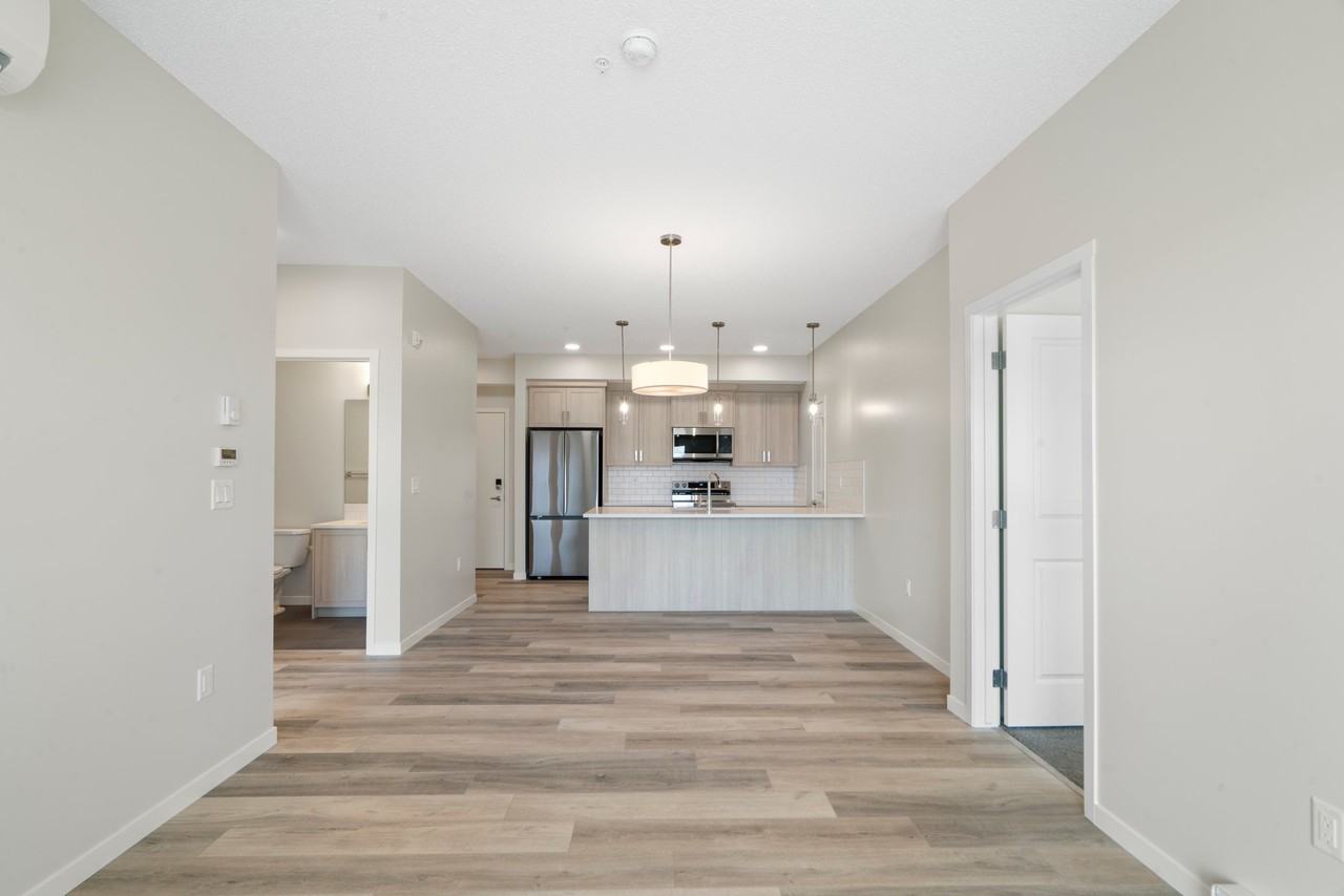 33 2211-33 Carringham Gate Nw #2211 - Photo 5 of 23