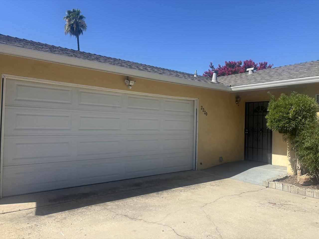 2220 Jeanine Dr - Photo 3 of 18