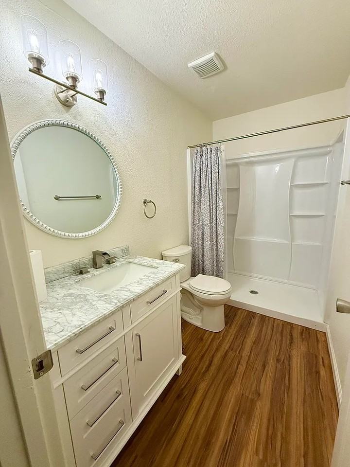 4535 W Paradise Ave #1 - Photo 5 of 9
