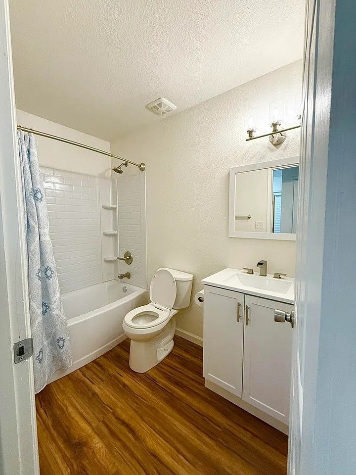 4535 W Paradise Ave #1 - Photo 6 of 9