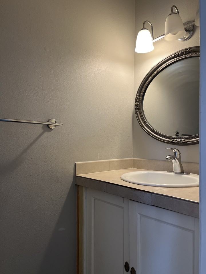 7140 Waterside Dr #1 - Photo 5 of 9