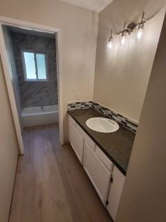 1095 Pacific St - Photo 3 of 8