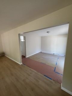 1095 Pacific St - Photo 7 of 8