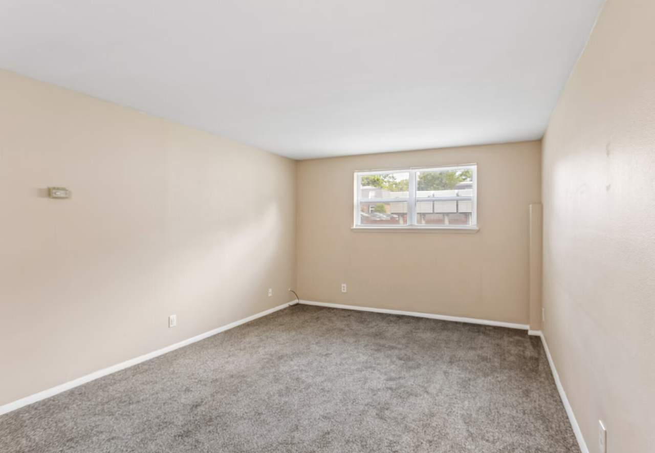 Riviera Apartments - Photo 6 of 10