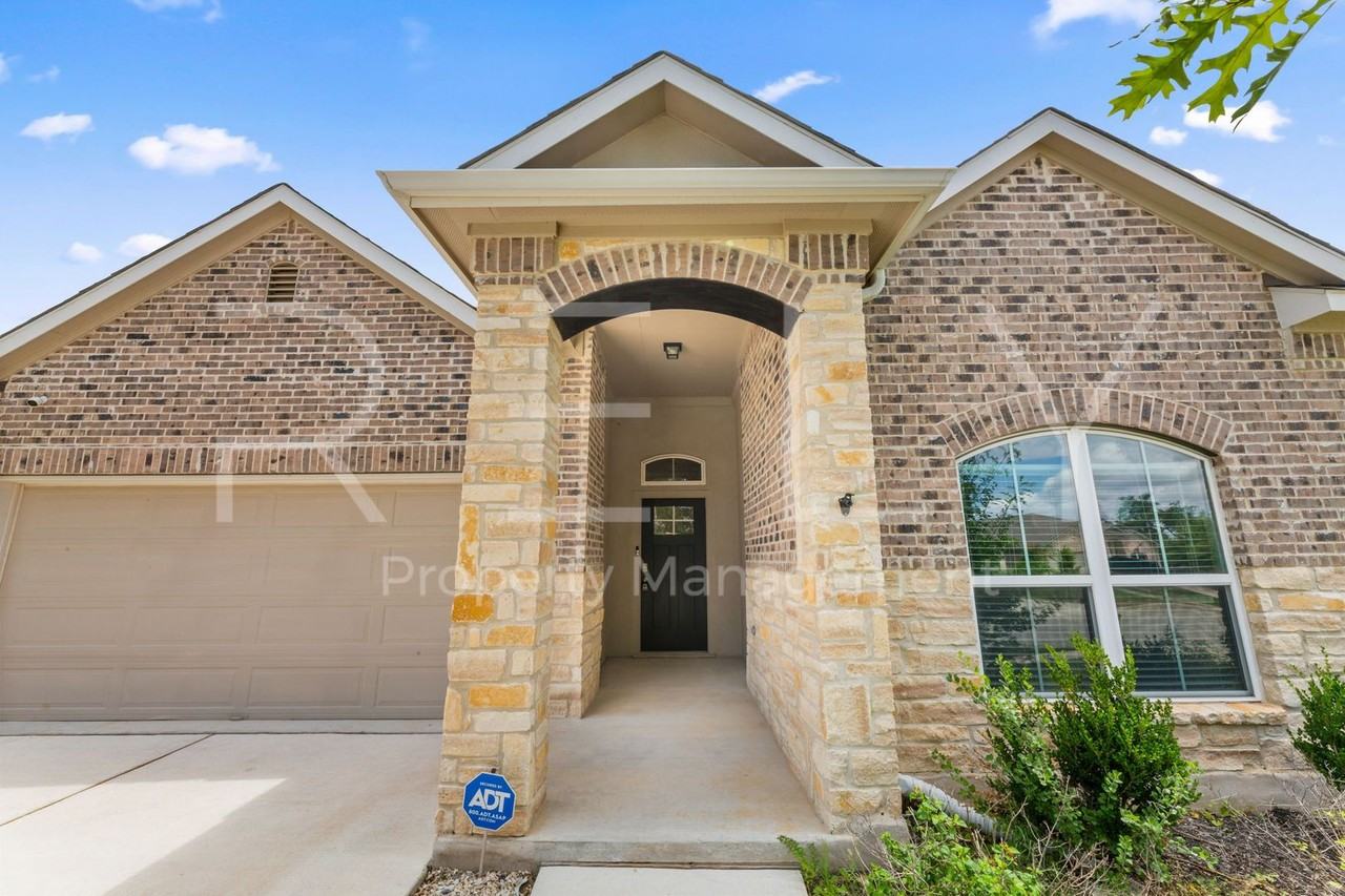2412 Star Hill Ranch St - Photo 7 of 47