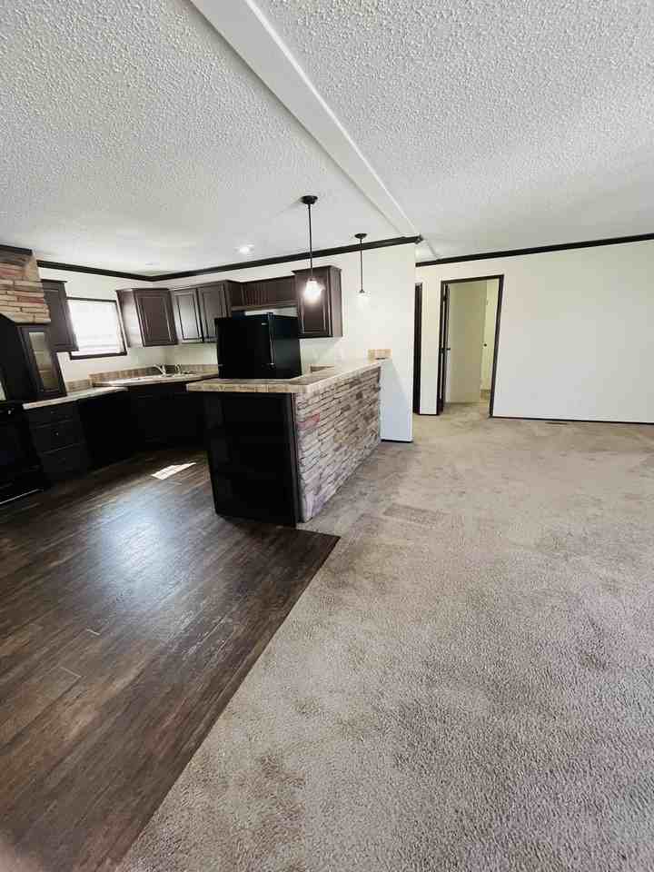 15621 Pine Ridge Dr #8 - Photo 4 of 33