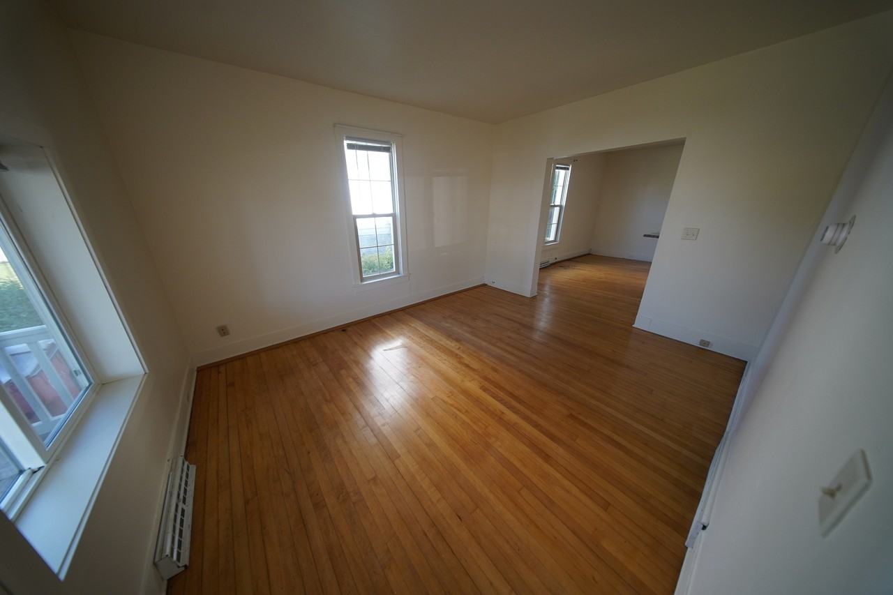 613 S Dewey St #1 - Photo 6 of 23