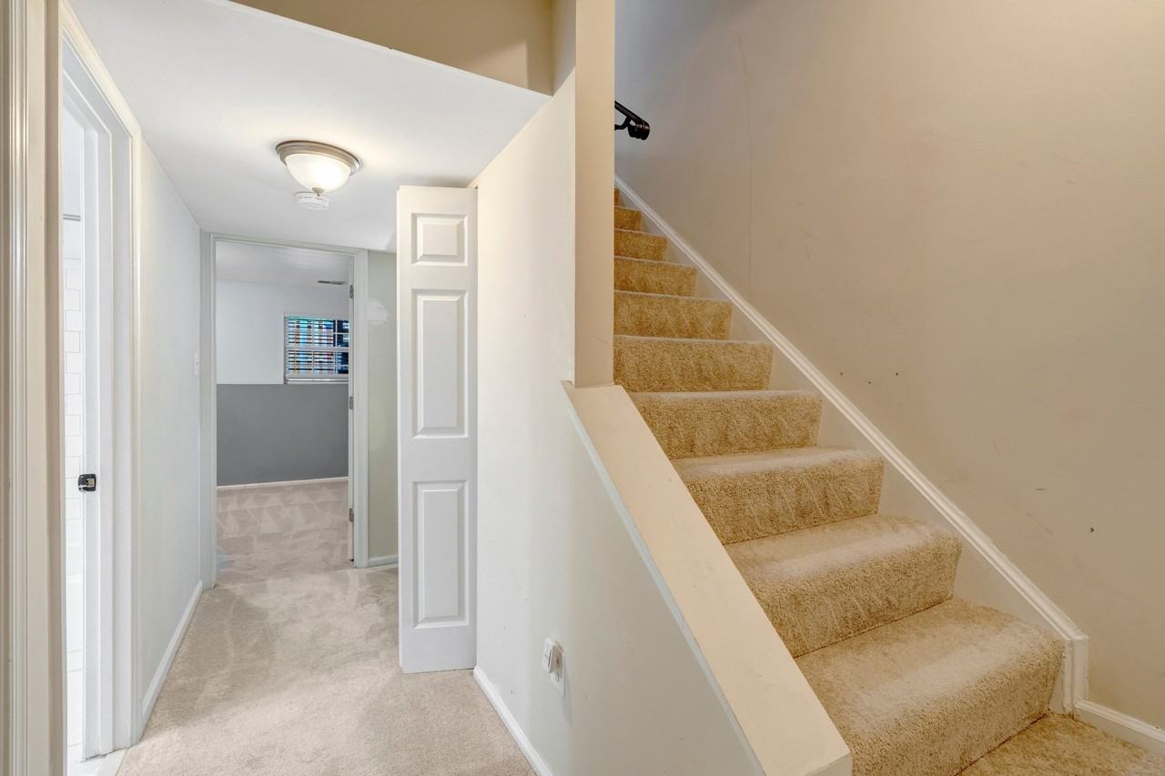 1848 Heather Glen Ct #1 - Photo 5 of 50