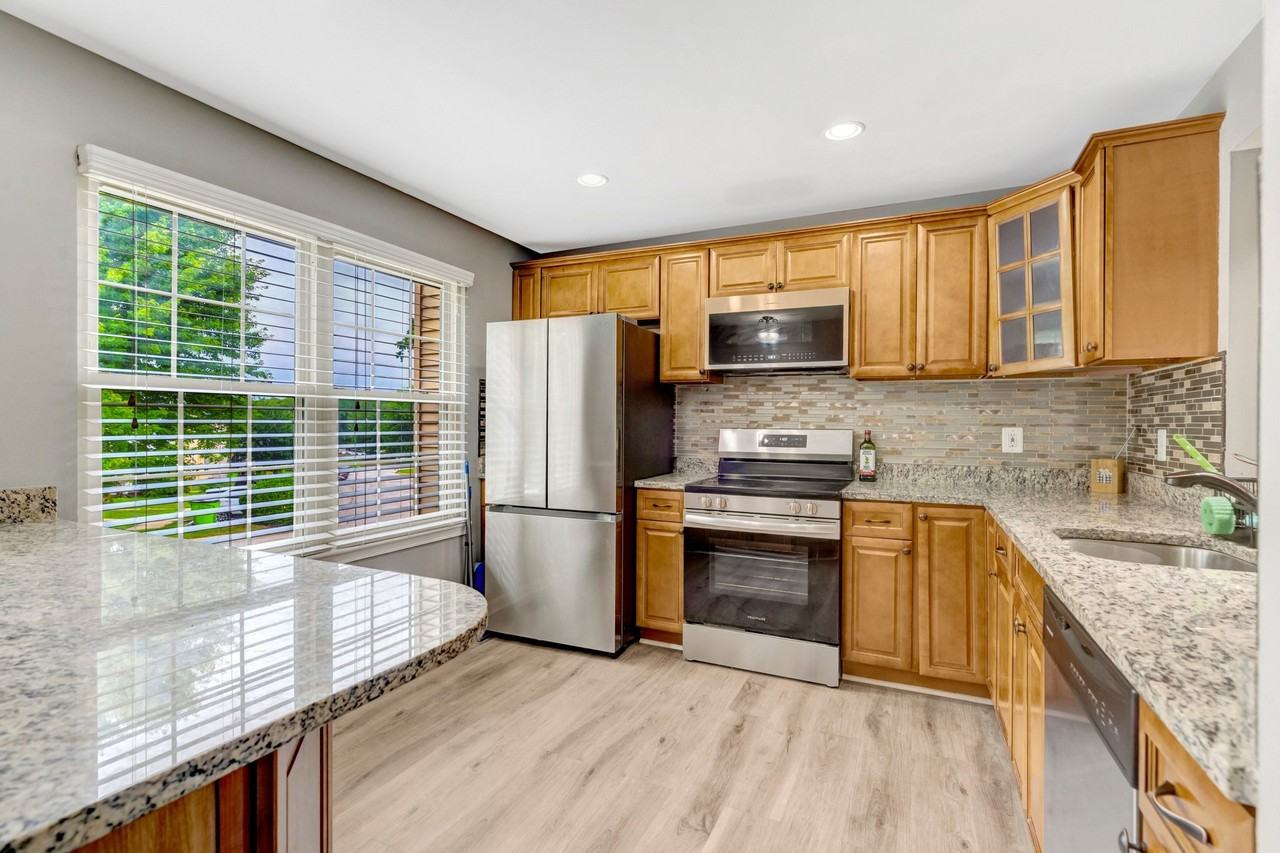 1848 Heather Glen Ct #1 - Photo 7 of 50