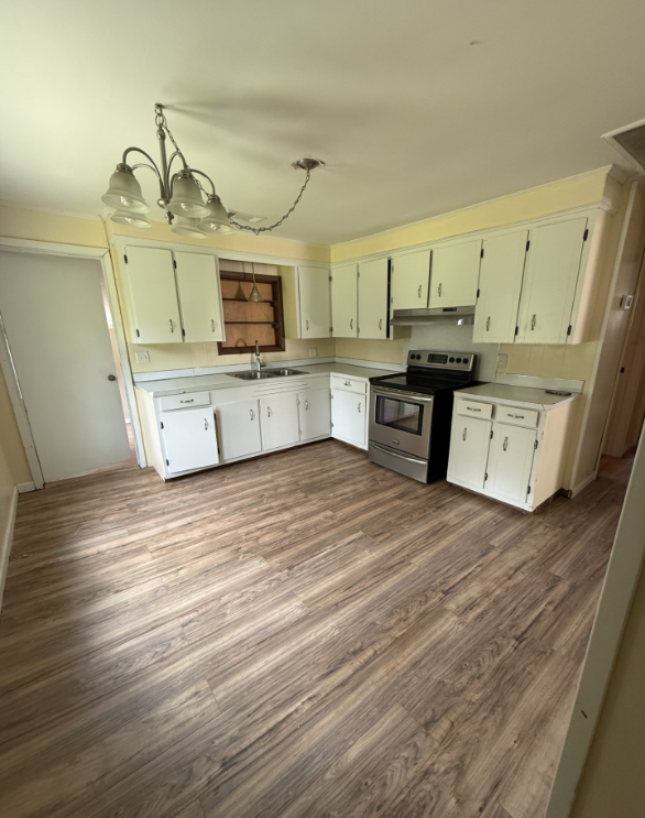 105 S General Collins Dr #1 - Photo 3 of 11