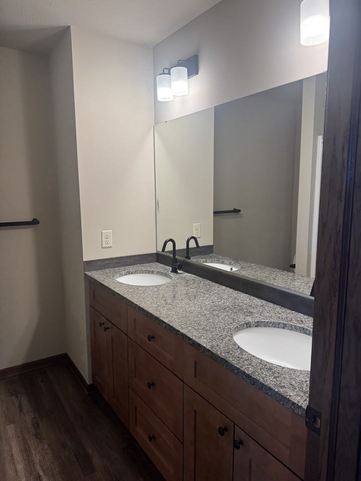 756 W Bellezza St #1 - Photo 7 of 35