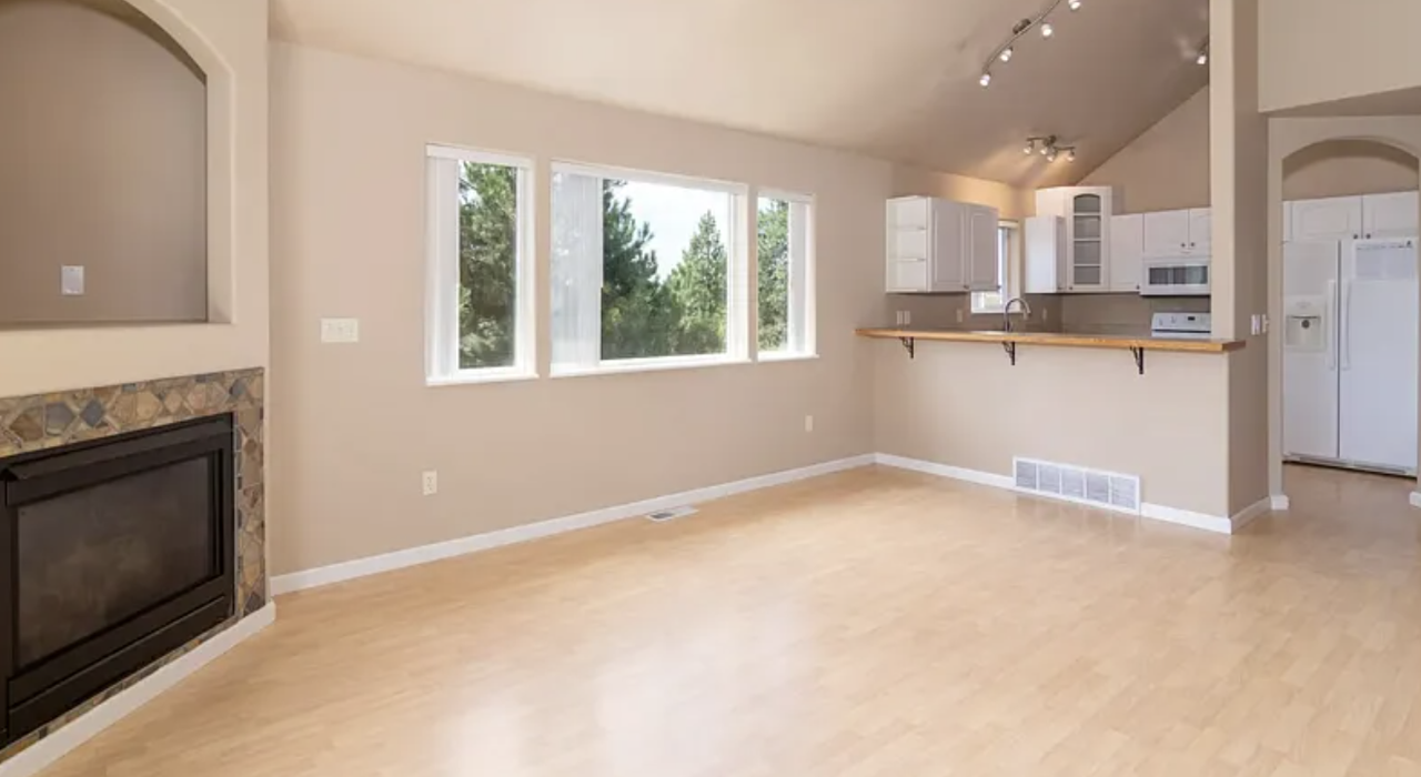 3612 E Moody Rd #B - Photo 4 of 11