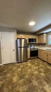 5200 N Manchester Ave - Photo 4 of 27