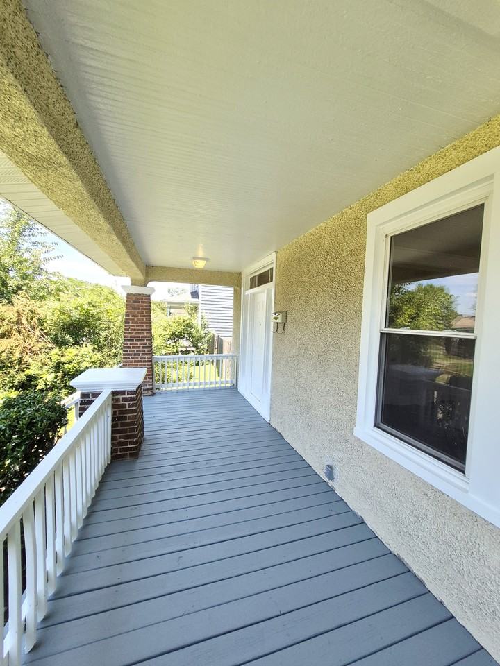 2113 Barton Ave #1 - Photo 2 of 42
