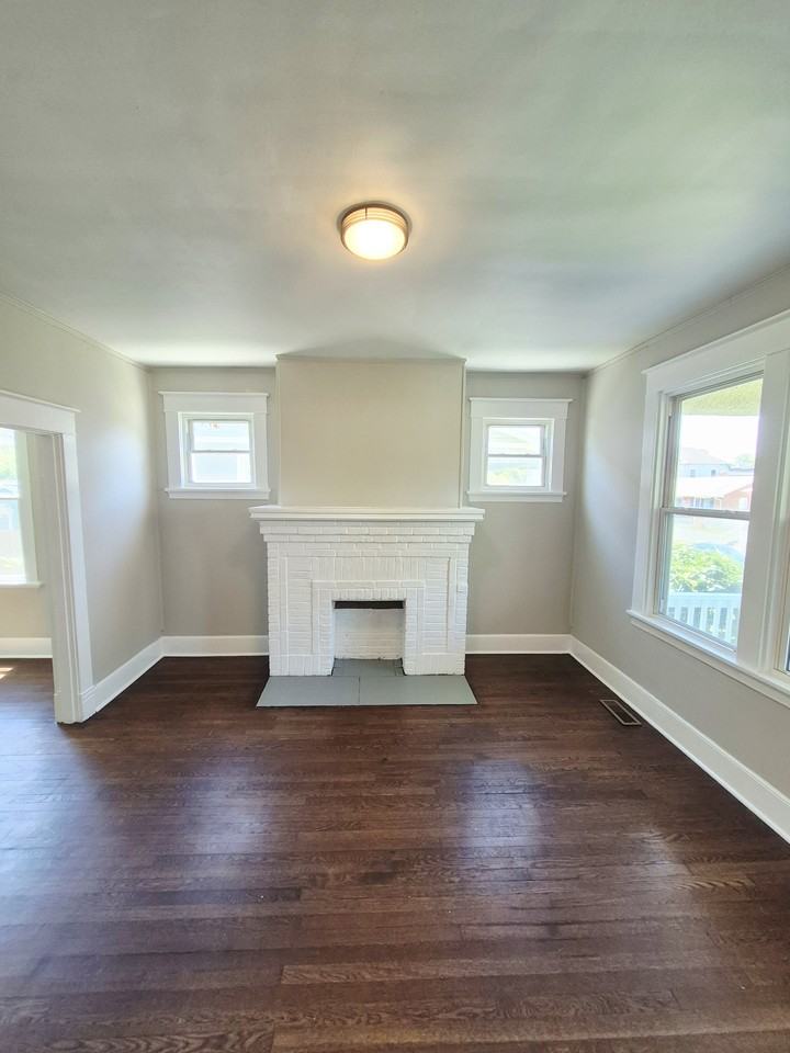 2113 Barton Ave #1 - Photo 5 of 42