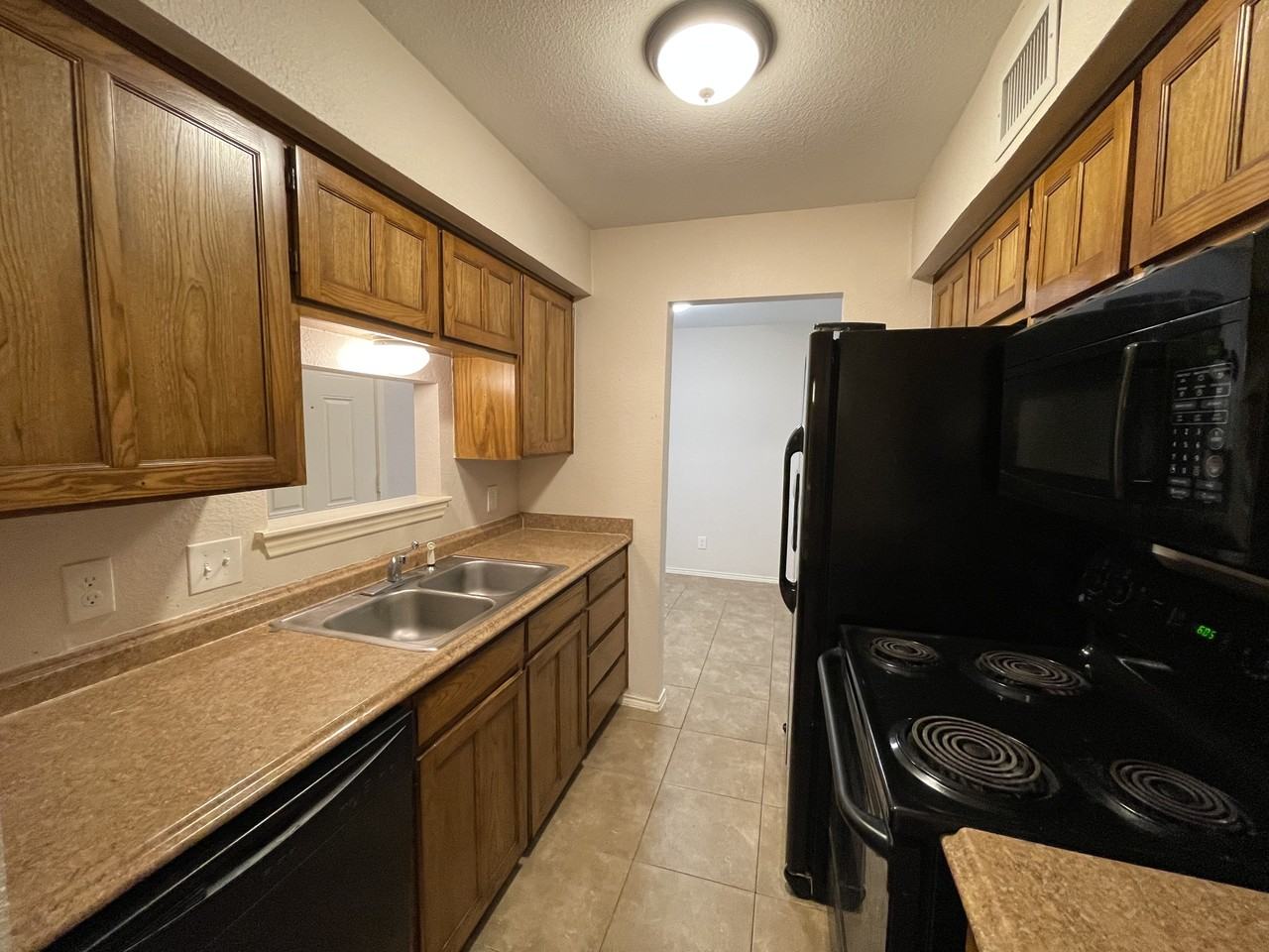 5516 Lewis Ct #D - Photo 3 of 26