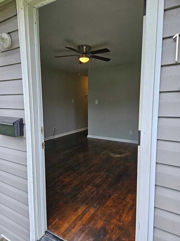 1343 Hinton St #1343 - Photo 2 of 10