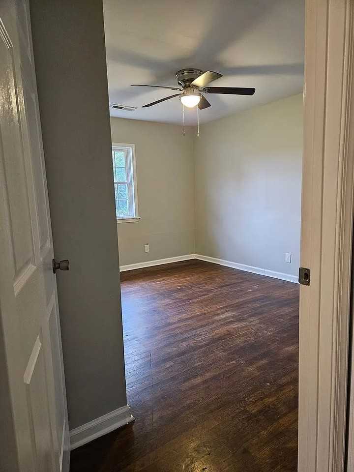 1343 Hinton St #1343 - Photo 7 of 10