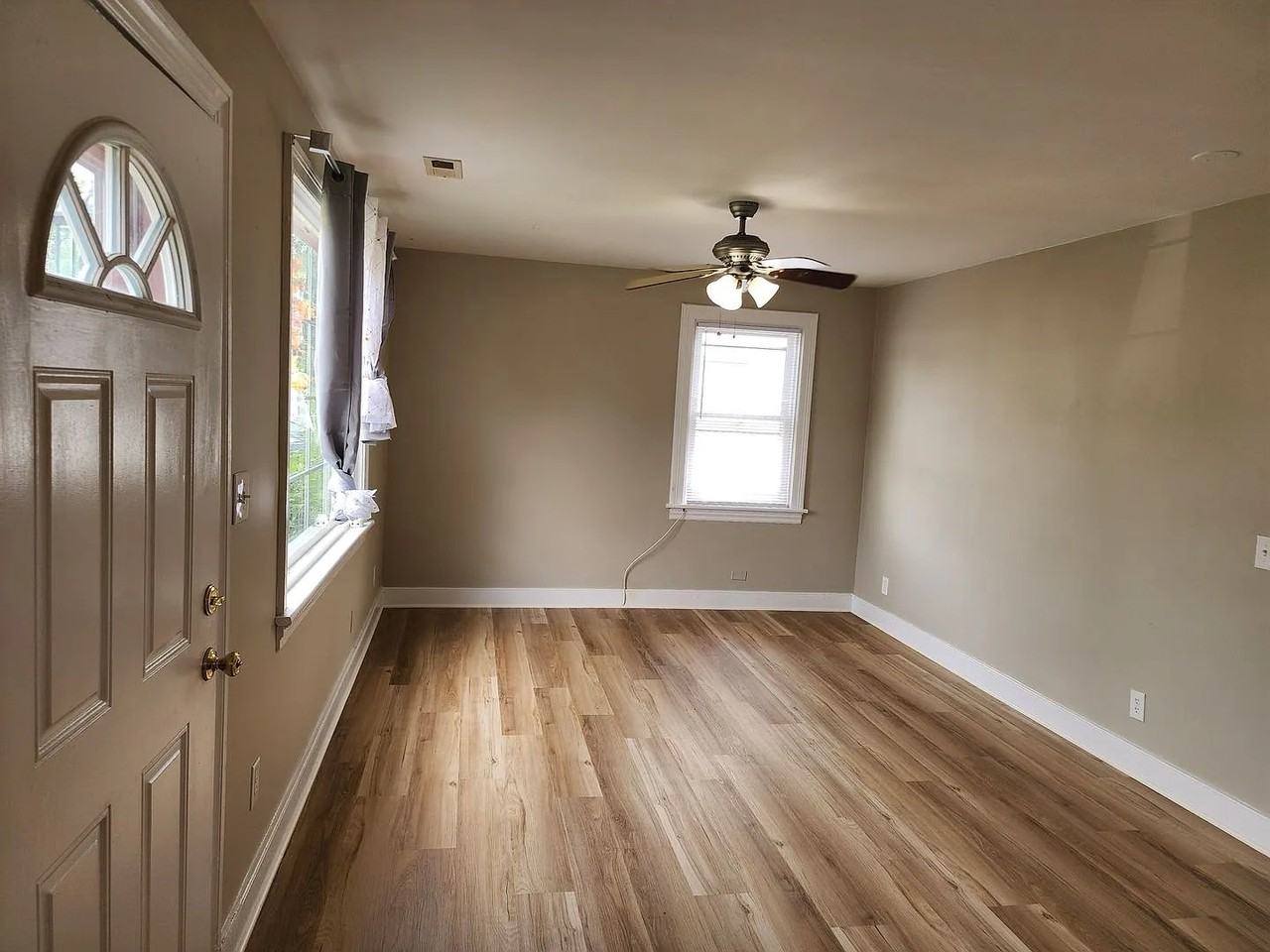 115 S Ivy Ave #115 - Photo 4 of 10