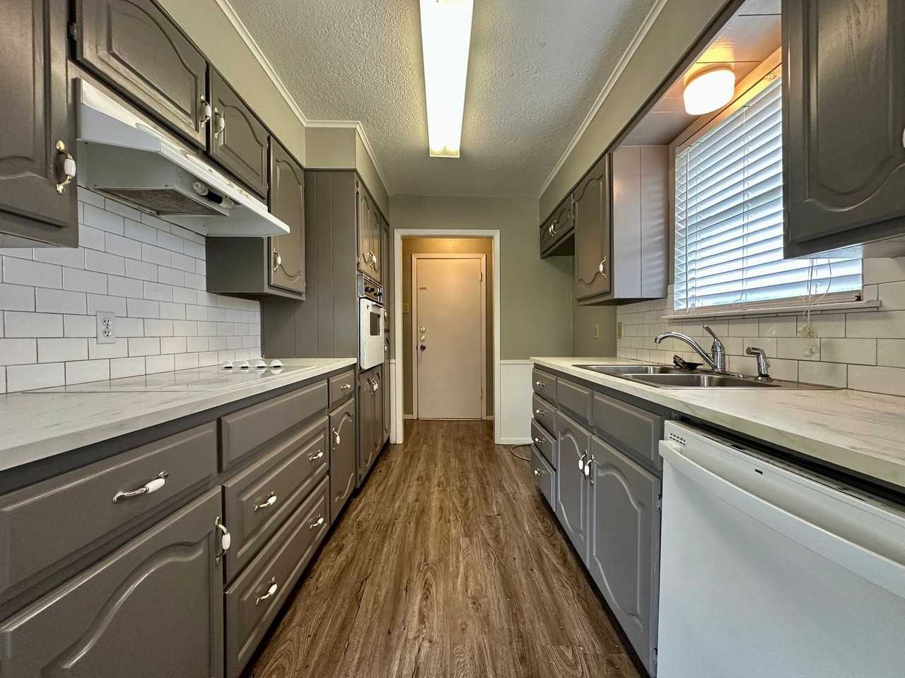 148 Bowie Ln - Photo 6 of 13