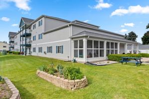 featured image of 121 Knaup Dr