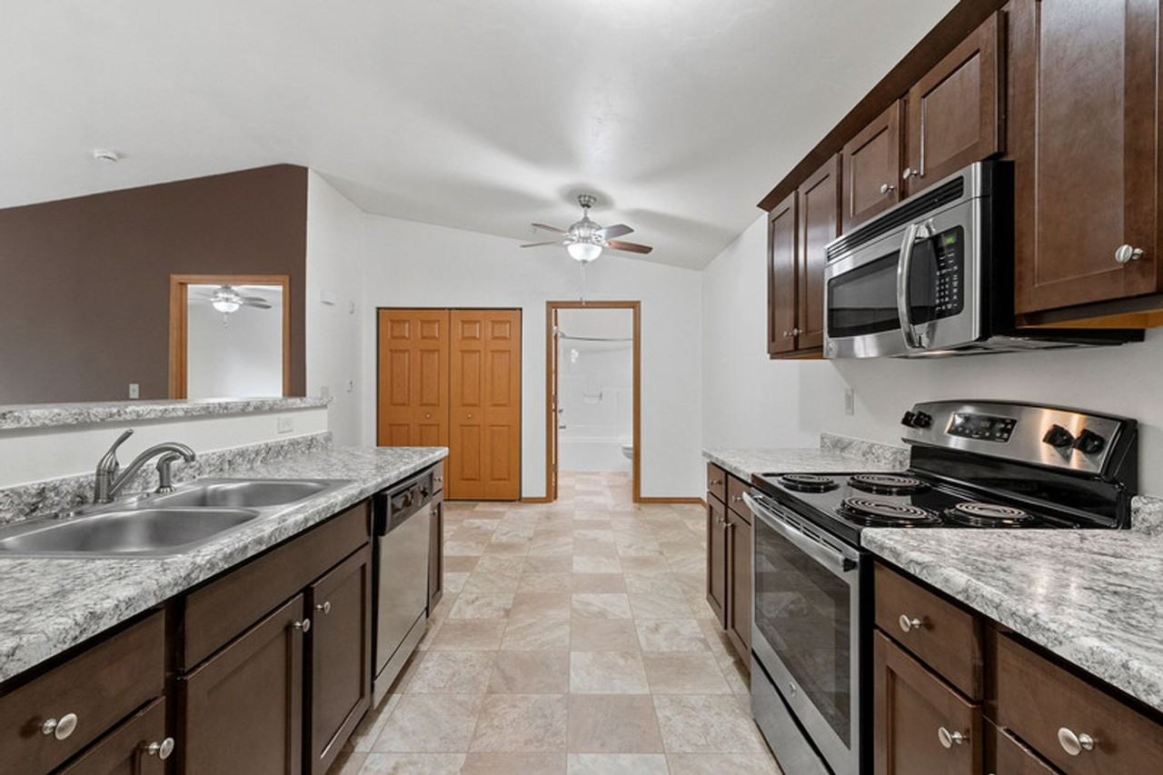 228 Baker Blvd - Photo 4 of 50