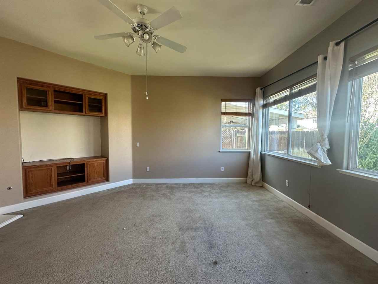3929 Gossamer Way - Photo 4 of 20