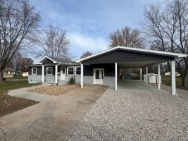 featured image of 804 N Oak St