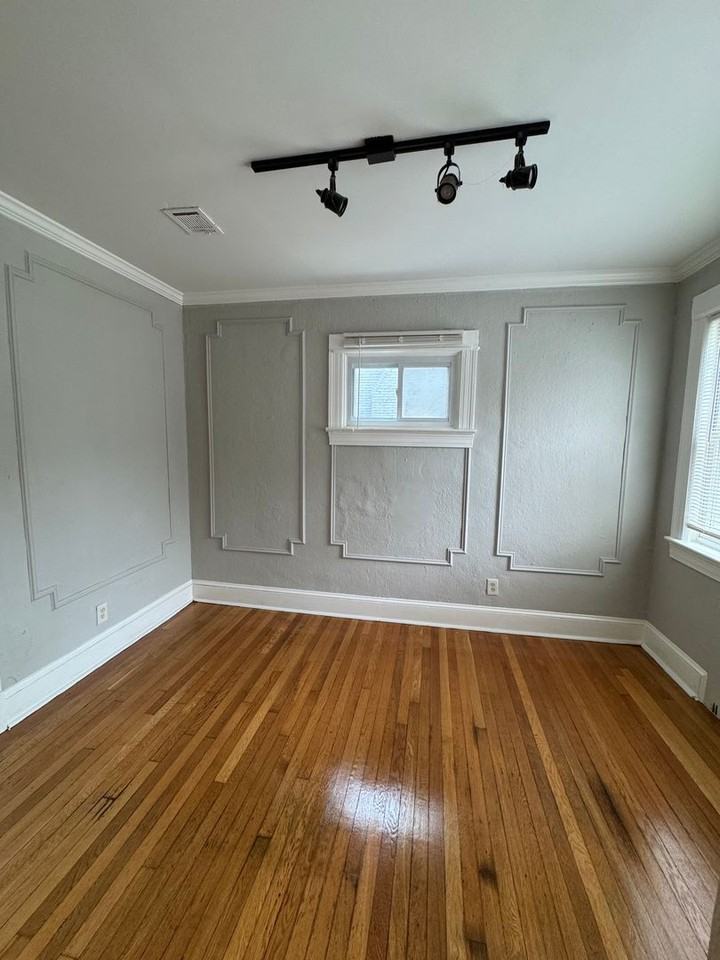 6030 8th St Nw ##Nw - Photo 3 of 20