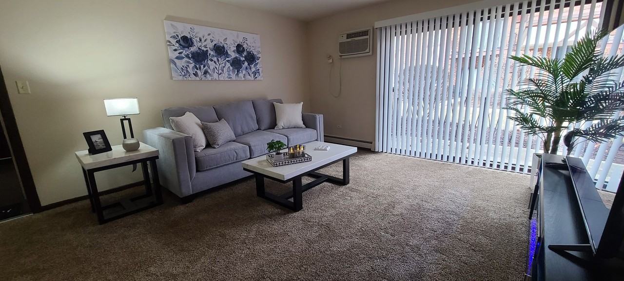 Sandridge Apartments - Photo 3 of 31