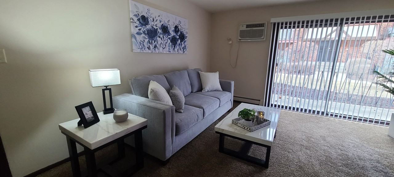 Sandridge Apartments - Photo 4 of 31