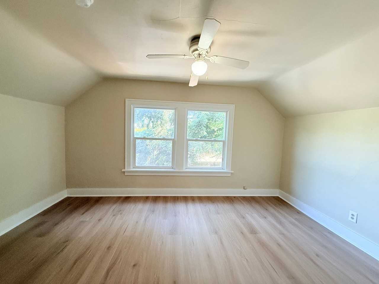 4630 Sw 185th Ave - Photo 3 of 14