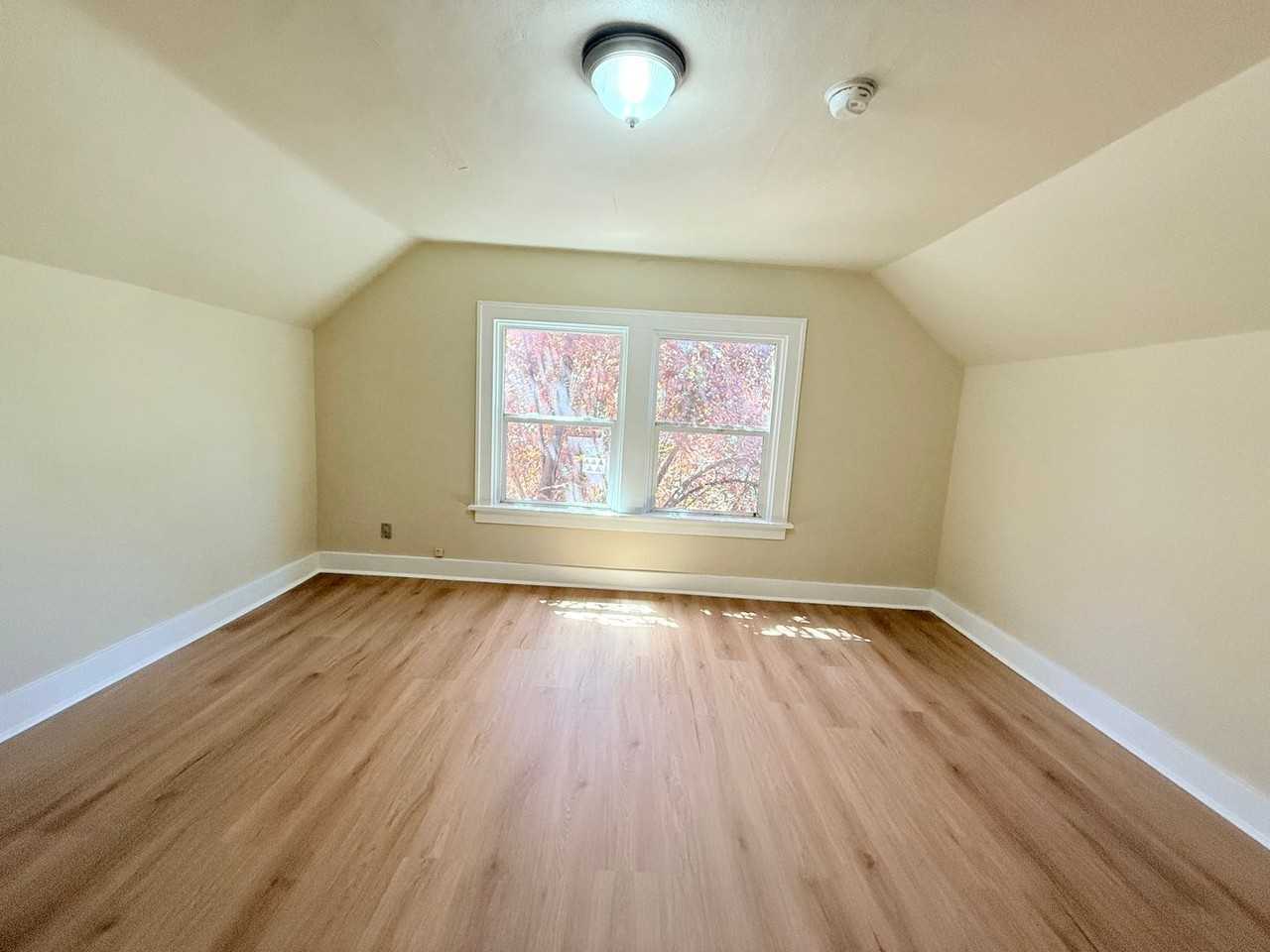 4630 Sw 185th Ave - Photo 4 of 14