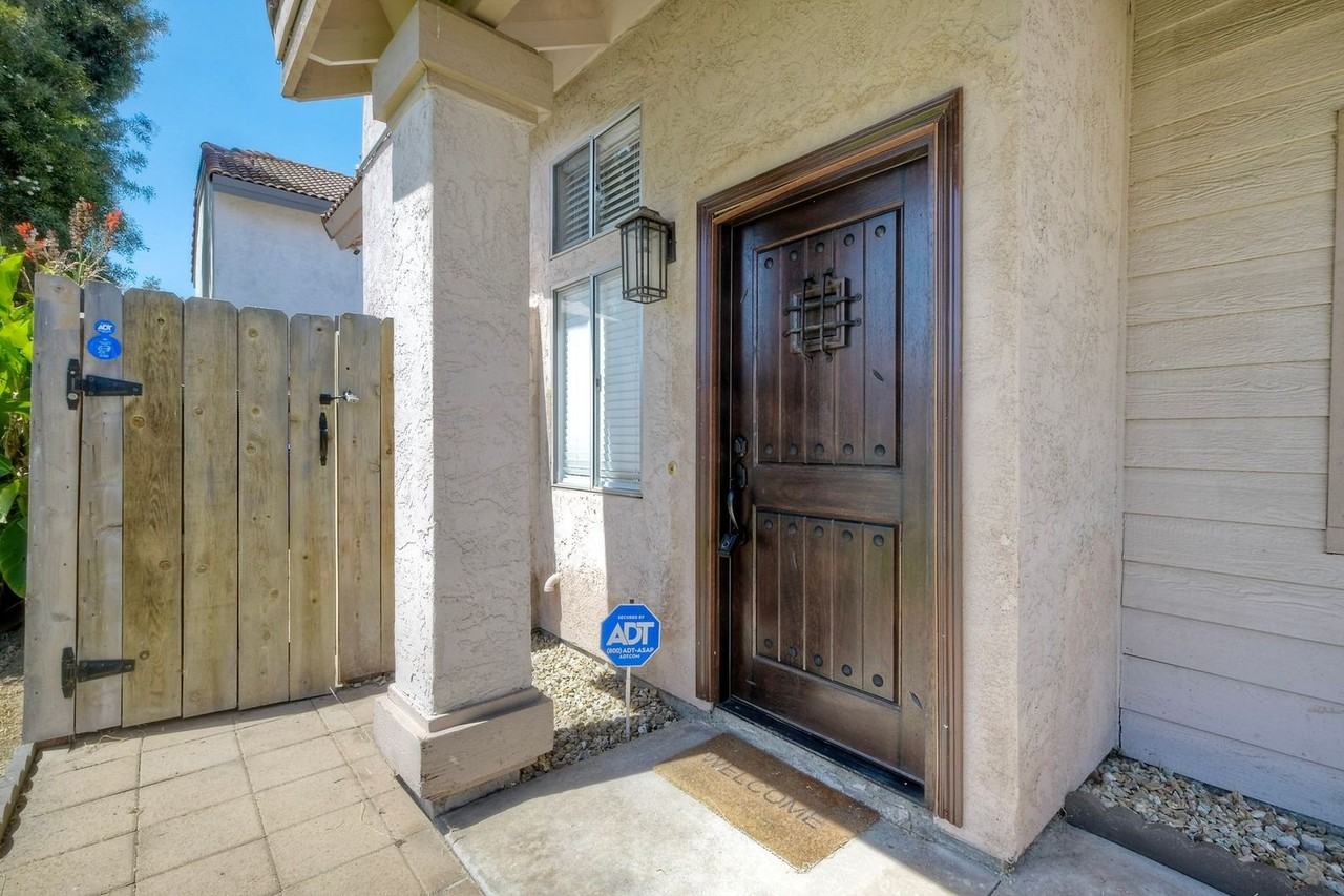 4533 Morning Dove Way - Photo 4 of 20