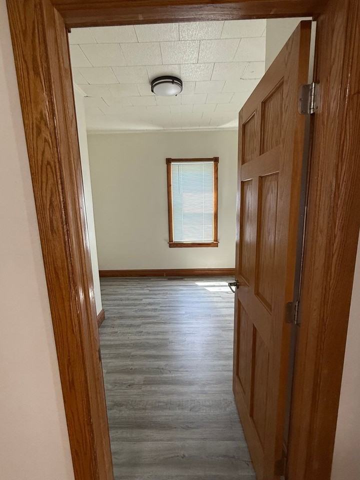 110 3rd St S - Photo 2 of 10